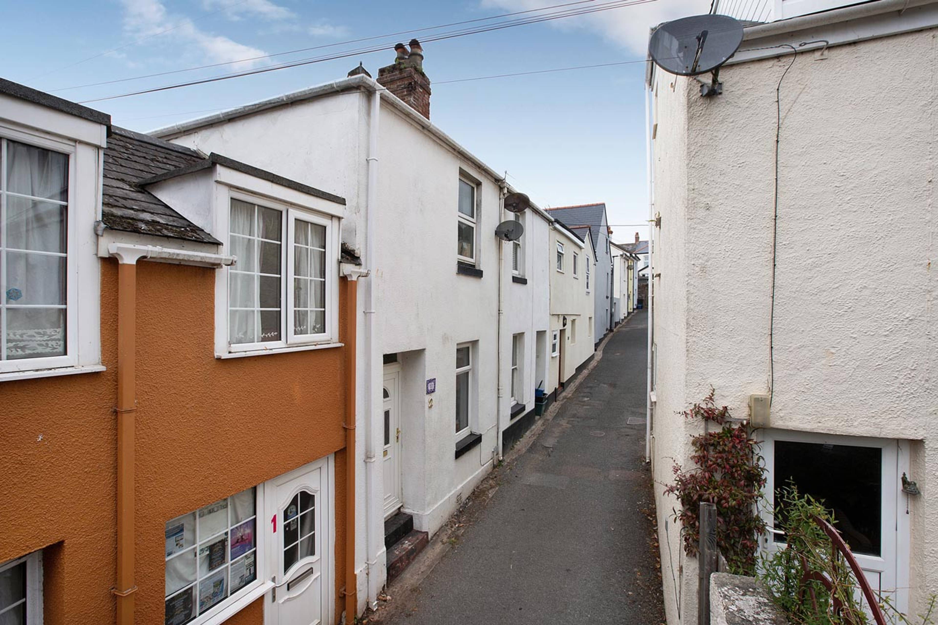 Daimonds Lane, Teignmouth, TQ14 - 1