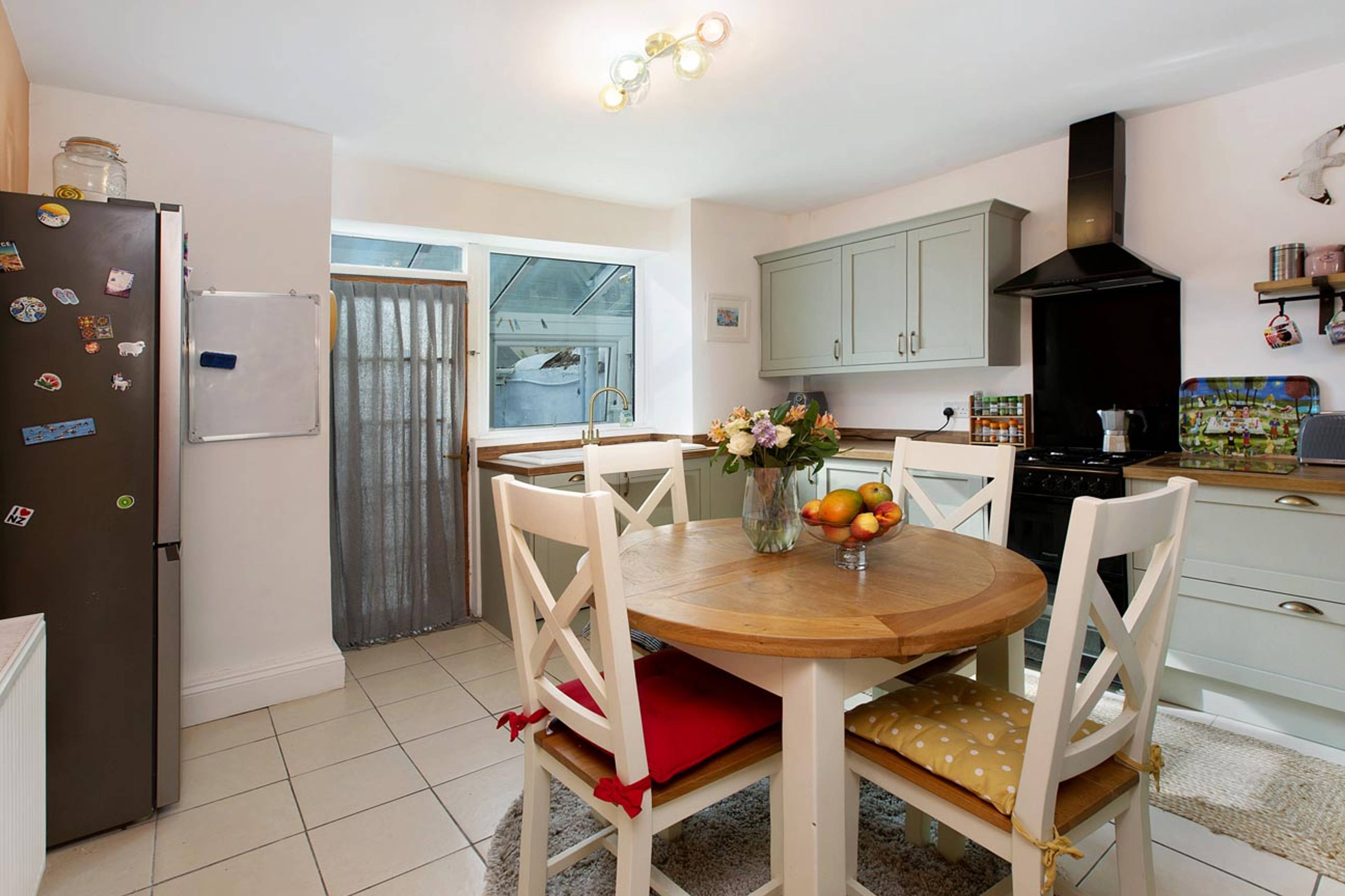 Daimonds Lane, Teignmouth, TQ14 - 2