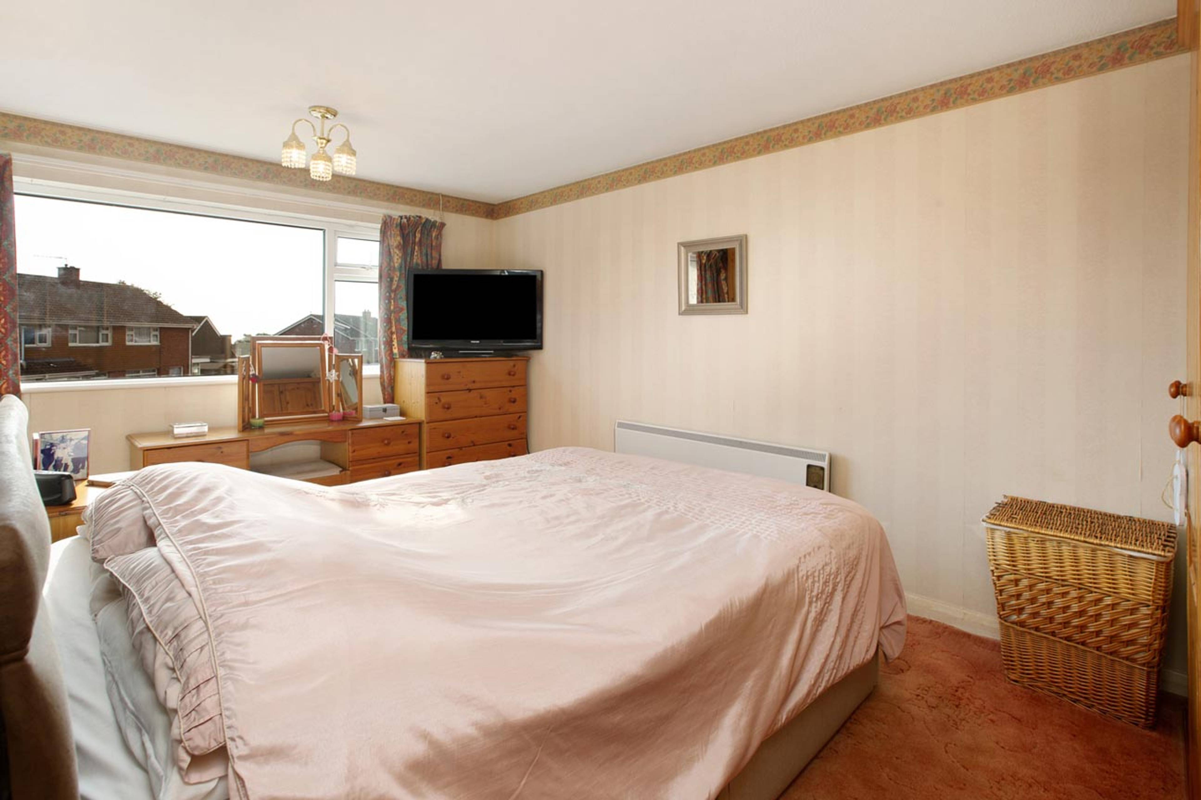Kingsdown Crescent, Dawlish, EX7 - 10