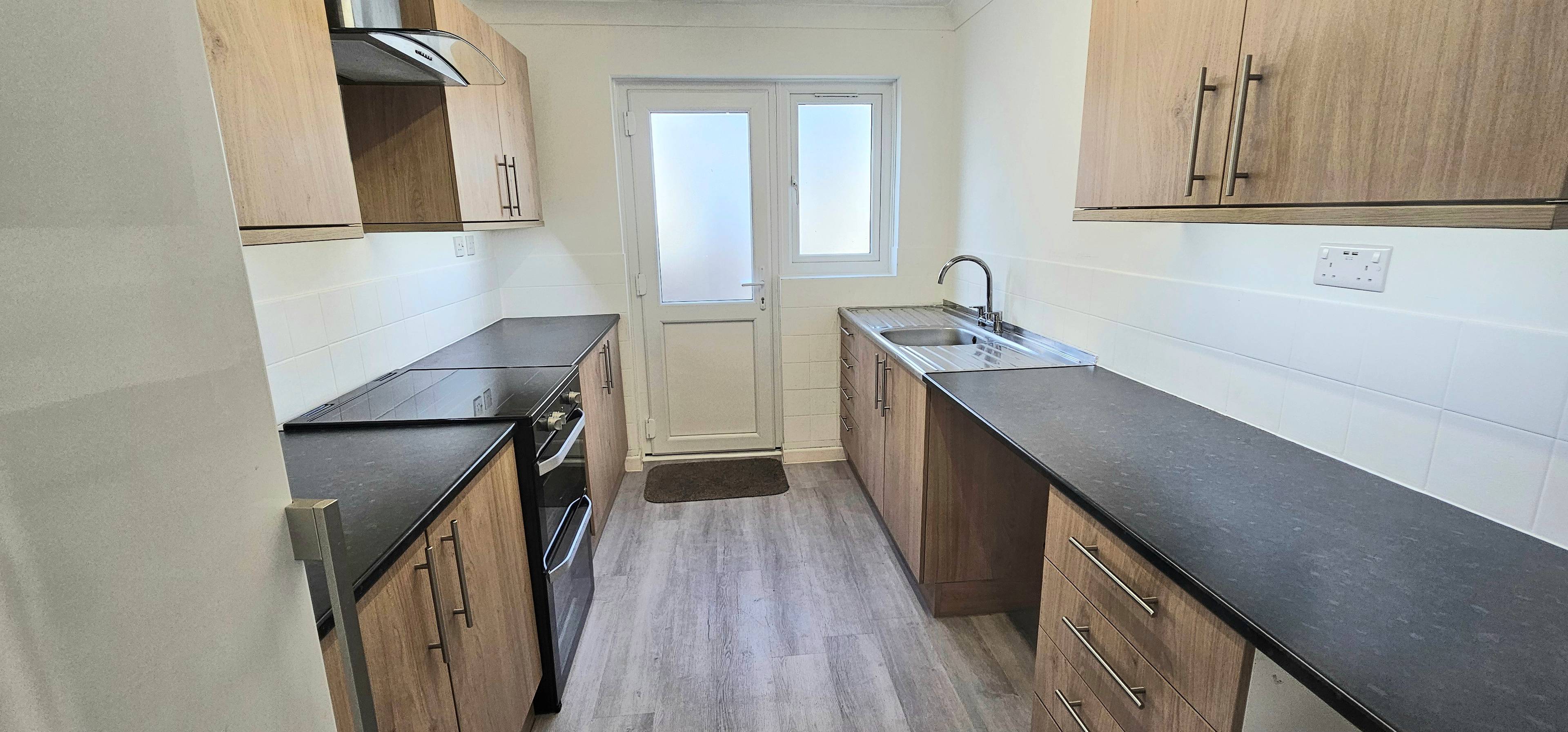 Coombe View, Teignmouth, TQ14 - 4
