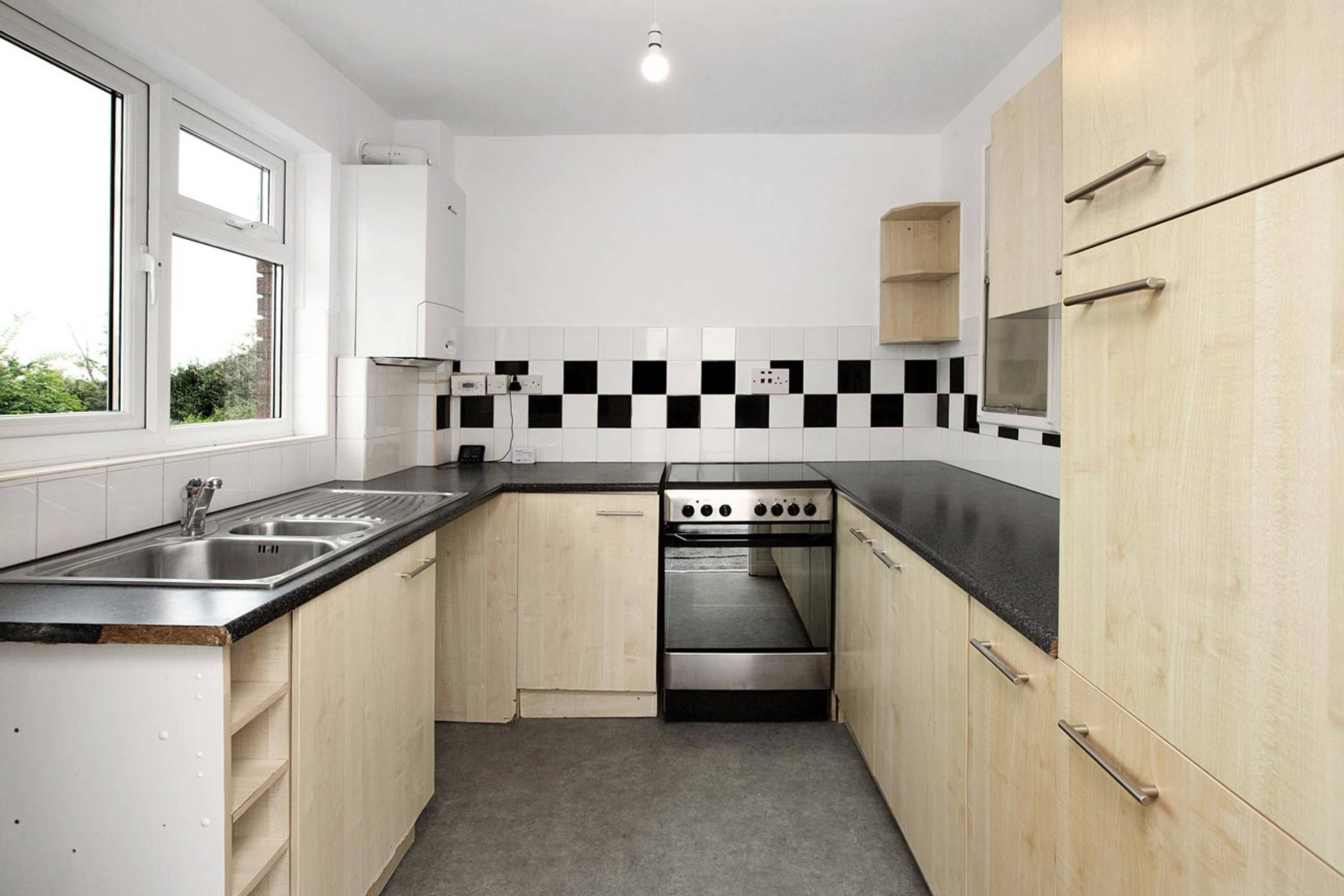 Headway Rise, Teignmouth, TQ14 - 2