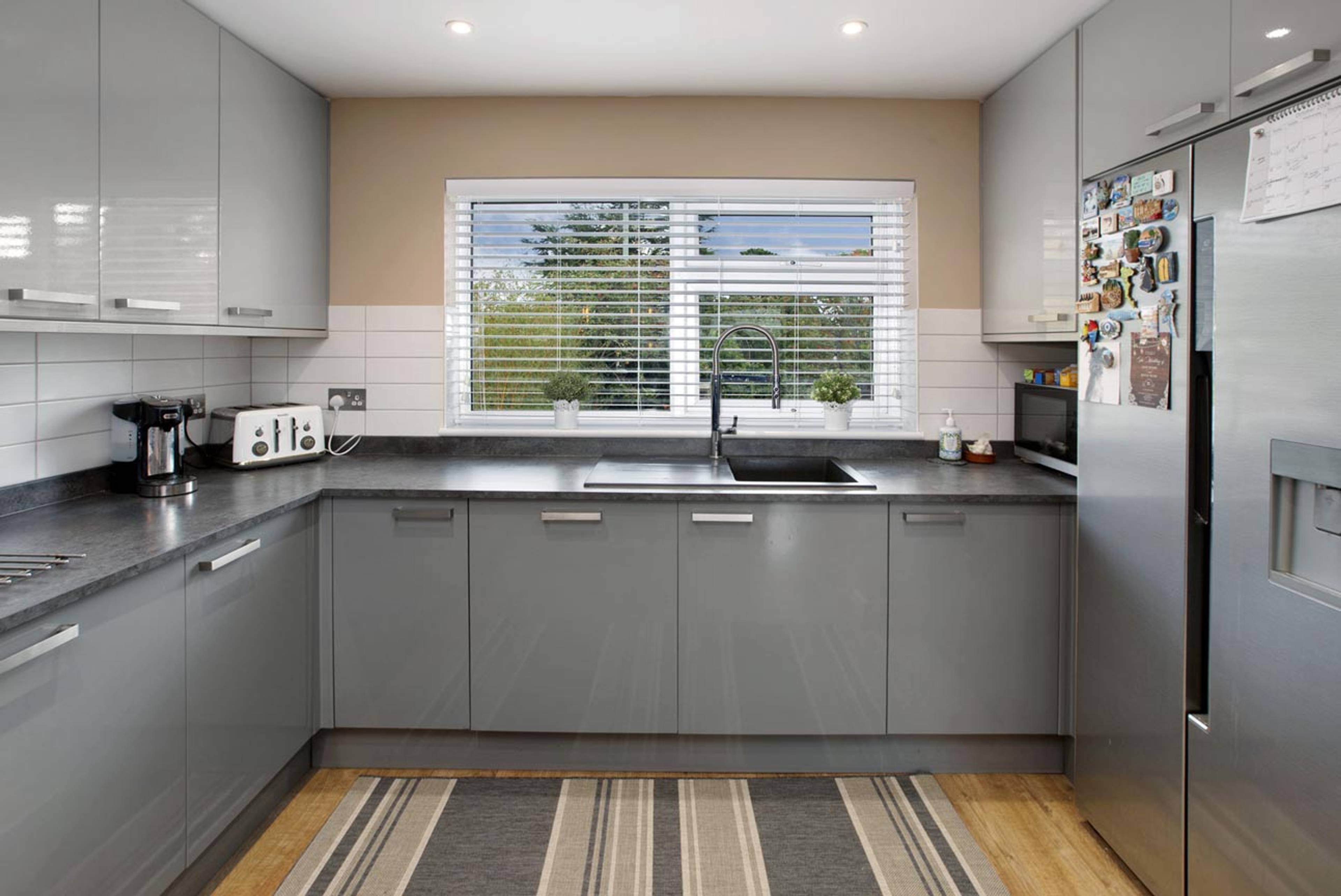 St. Marys Road, Teignmouth, TQ14 - 5