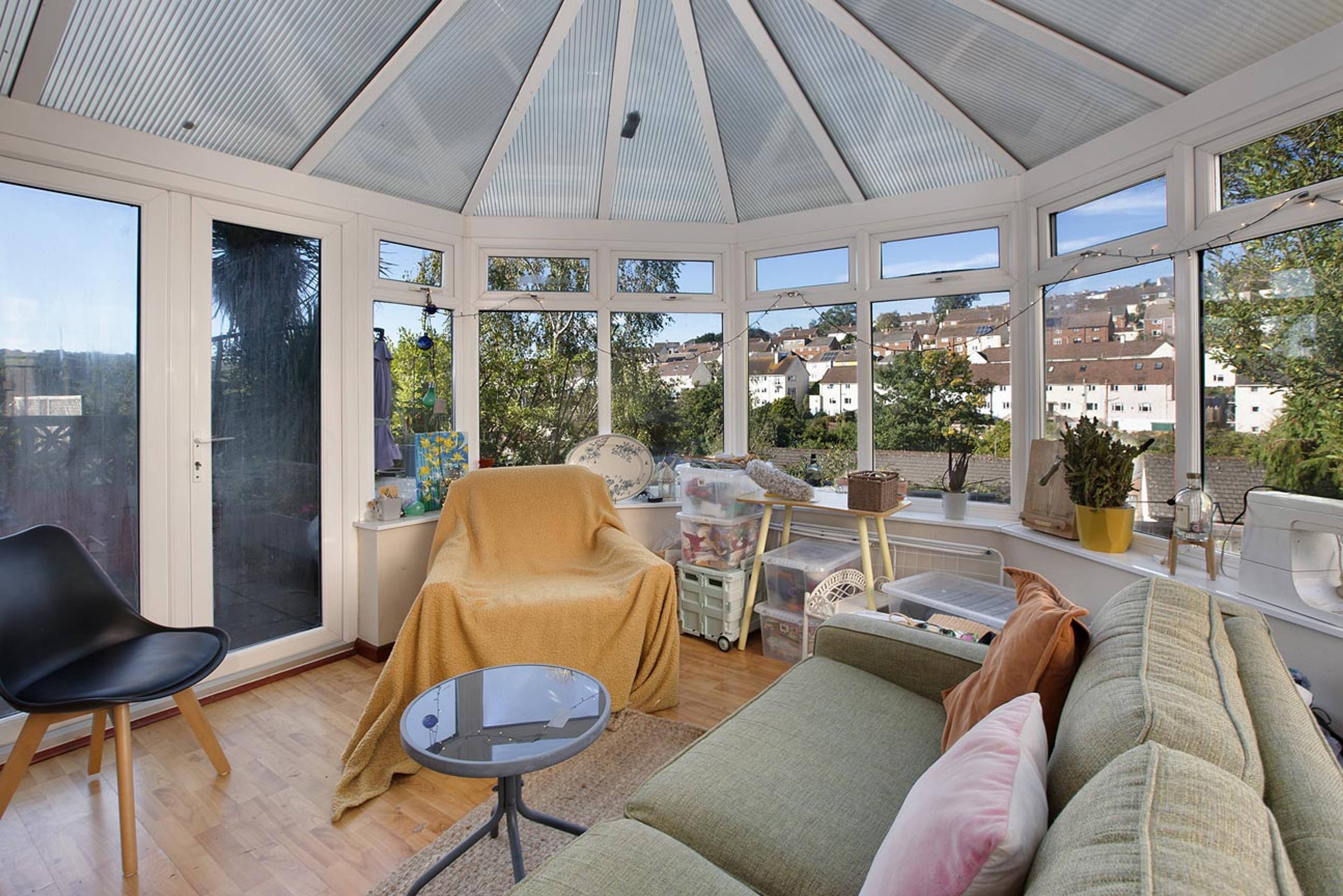 Coombe Vale Road, Teignmouth, TQ14 - 6