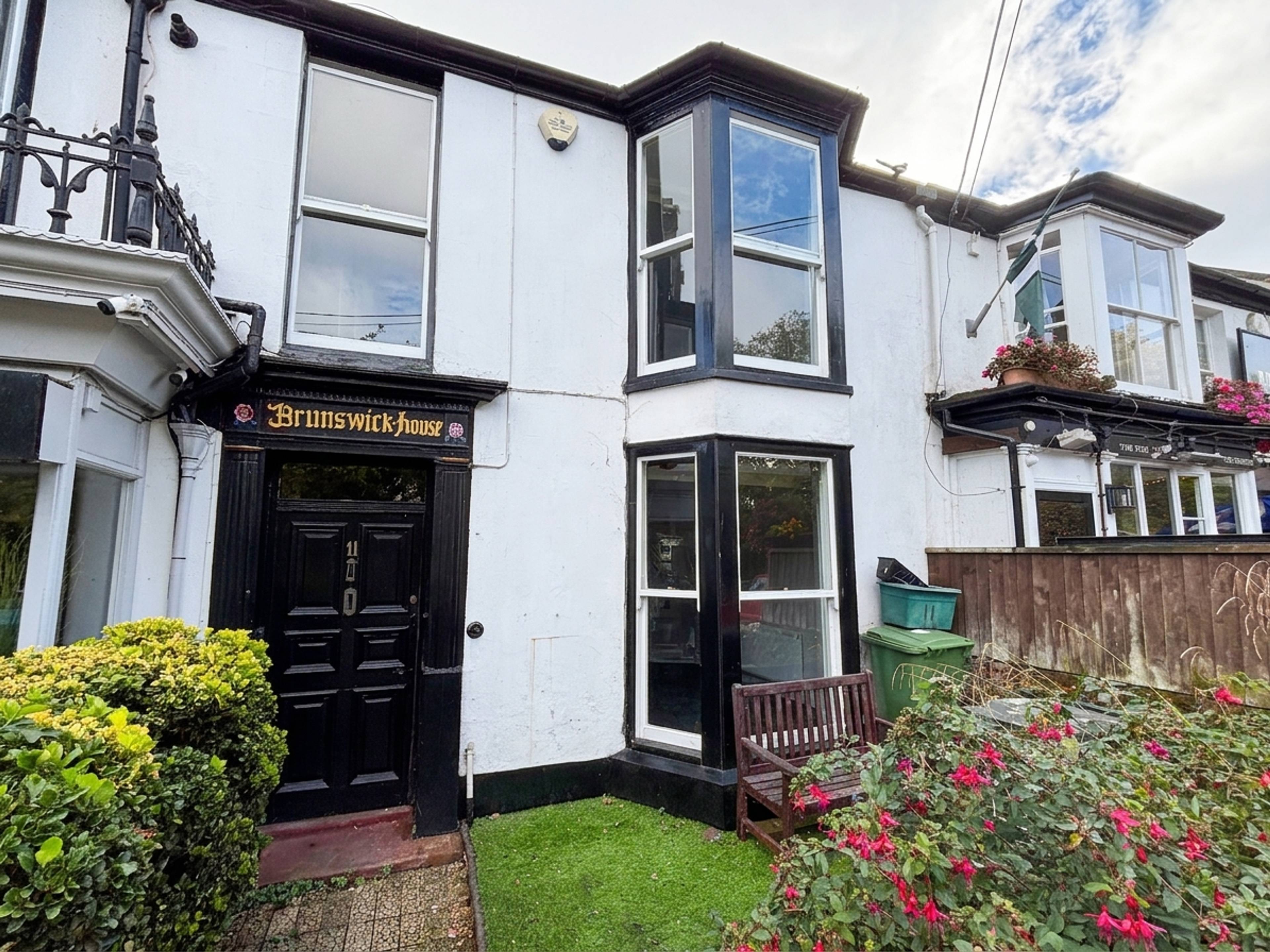 11 Brunswick Place, Dawlish, EX7 - 1