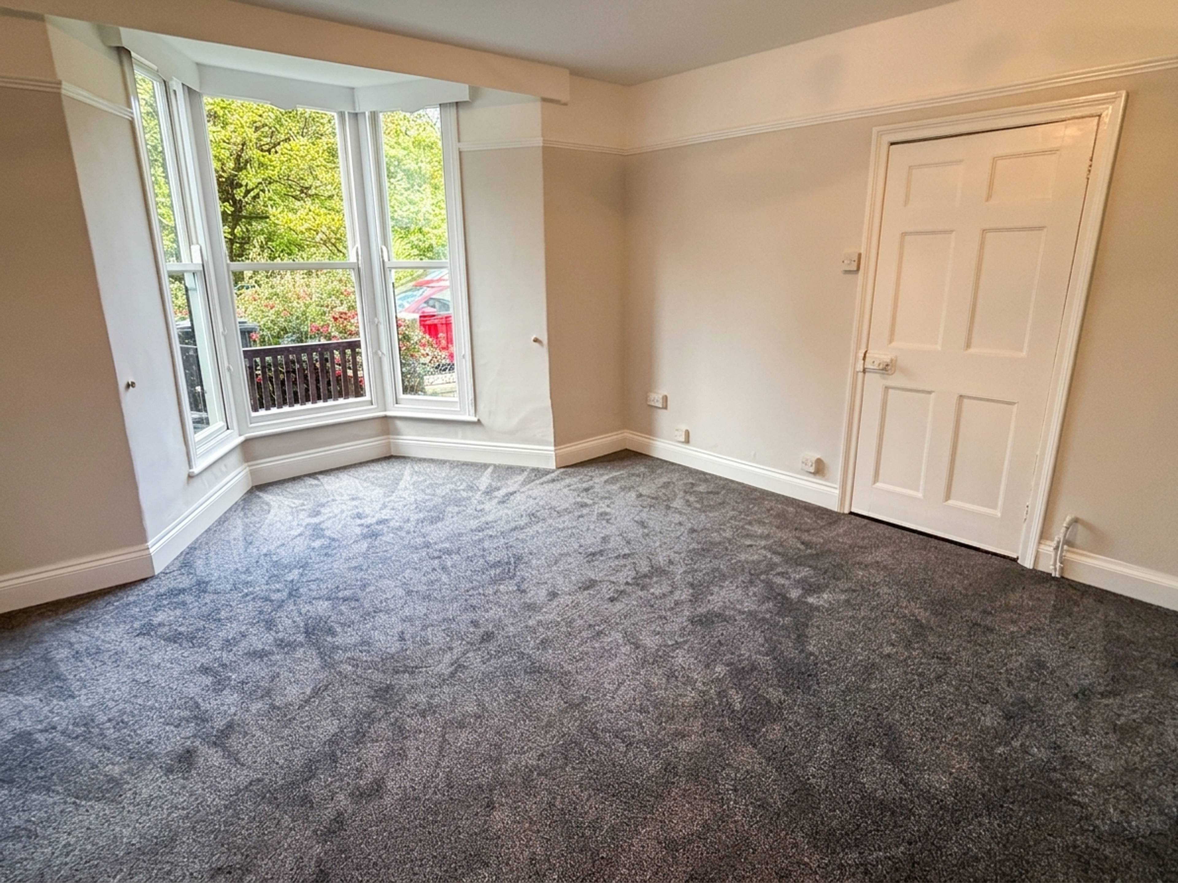 11 Brunswick Place, Dawlish, EX7 - 2