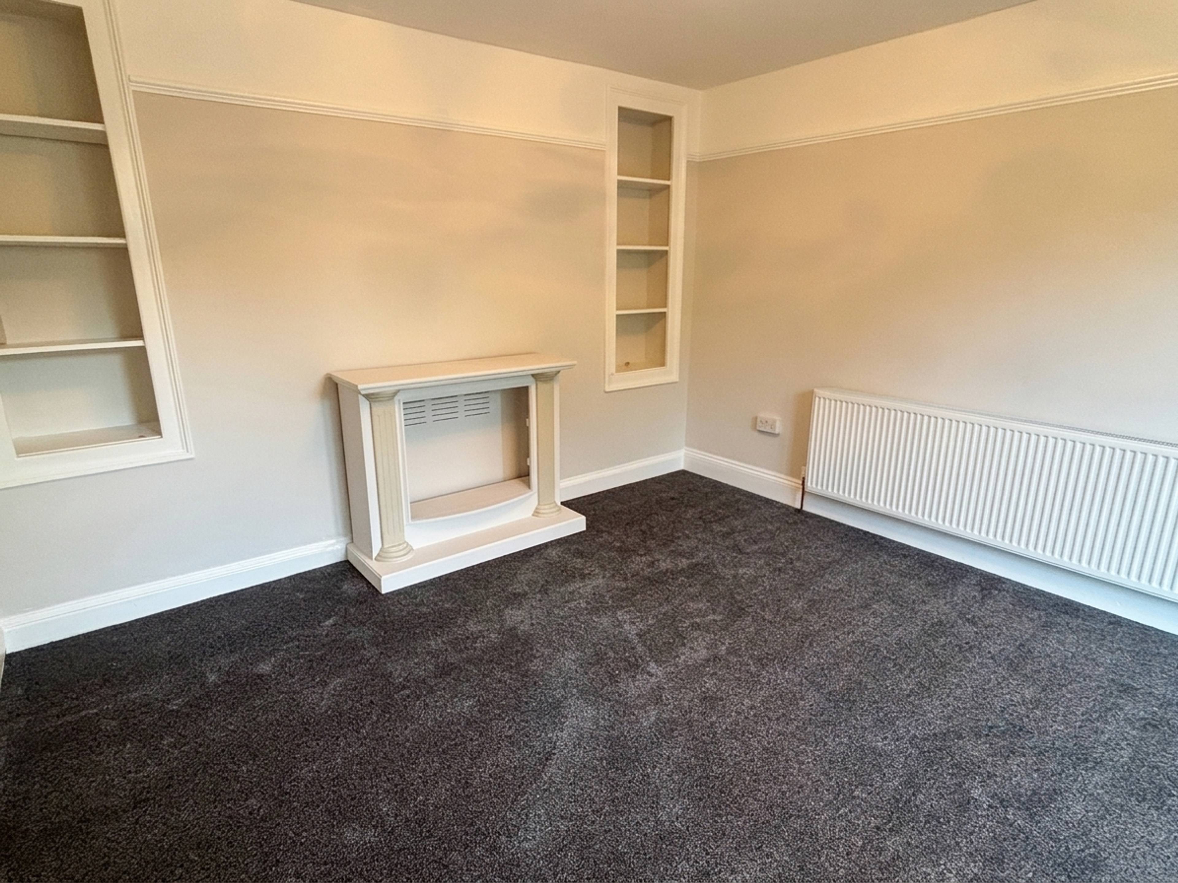 11 Brunswick Place, Dawlish, EX7 - 3