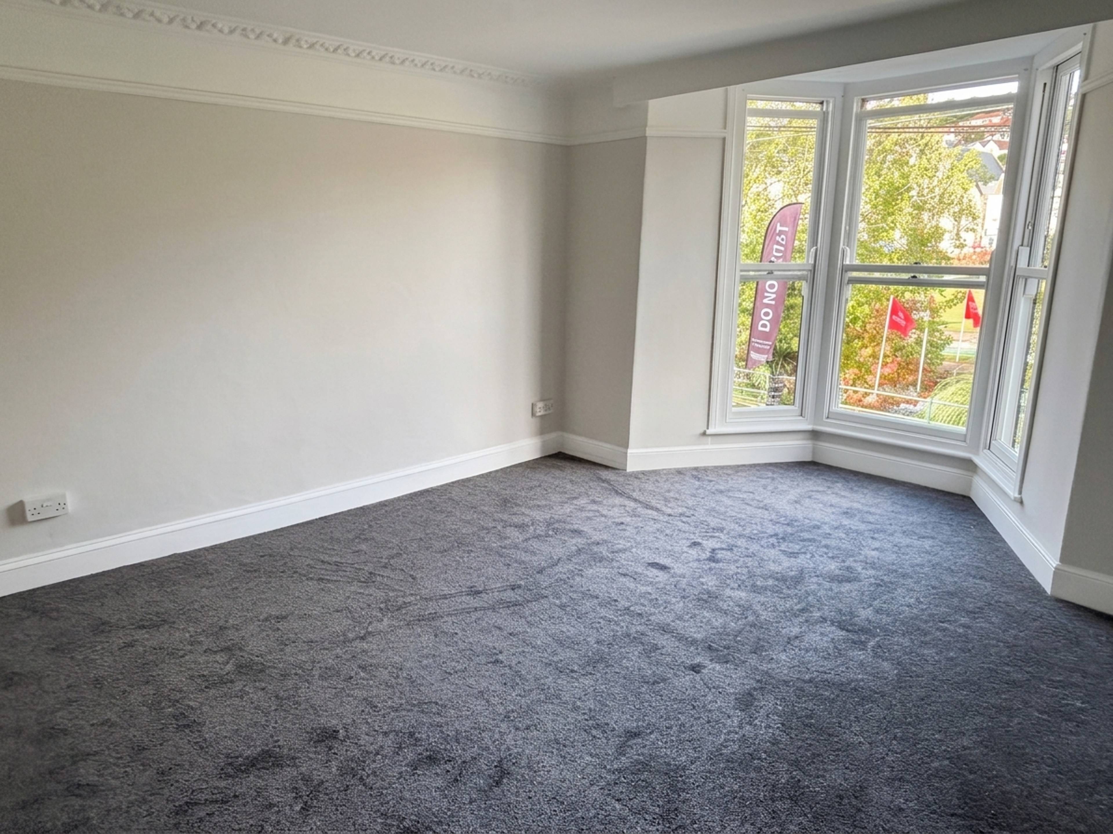 11 Brunswick Place, Dawlish, EX7 - 5