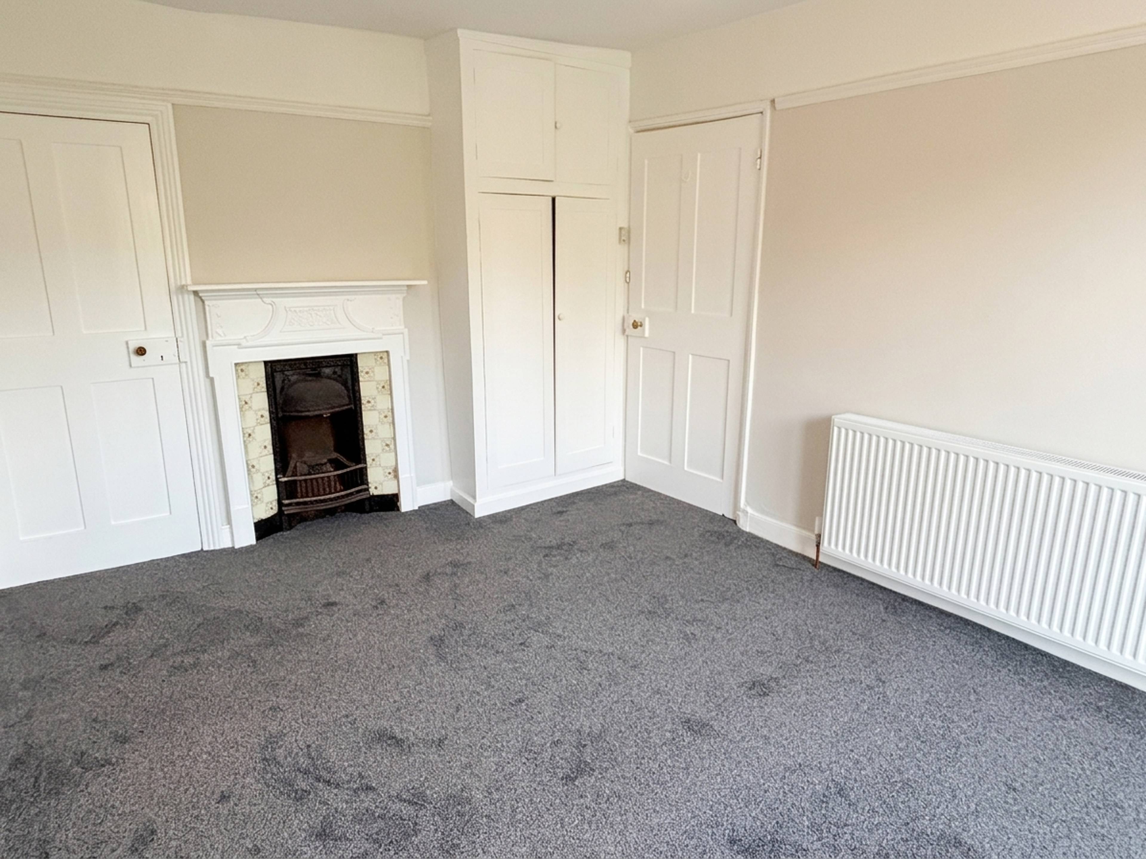 11 Brunswick Place, Dawlish, EX7 - 10