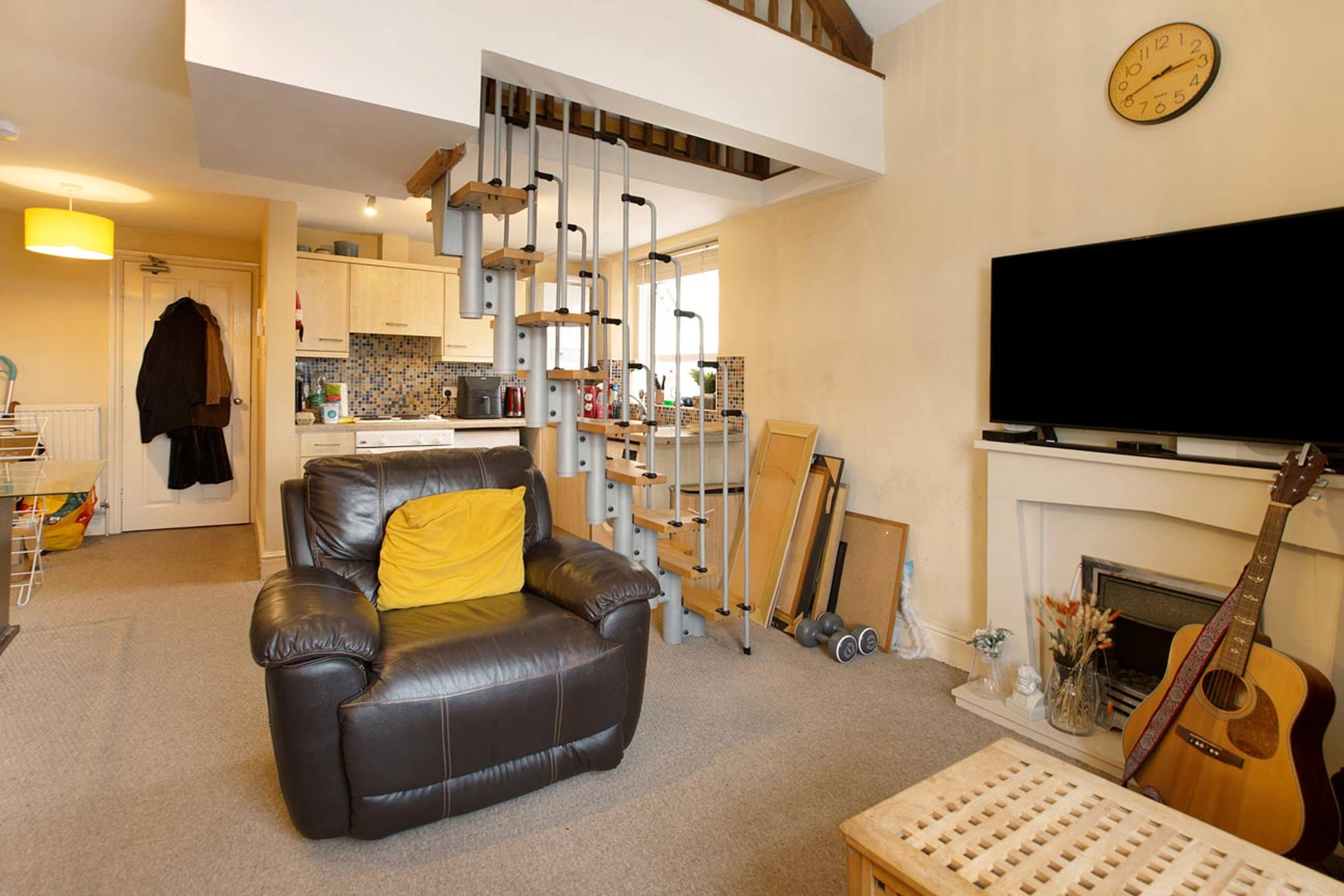 Powderham Terrace, Southlands, TQ14 - 6