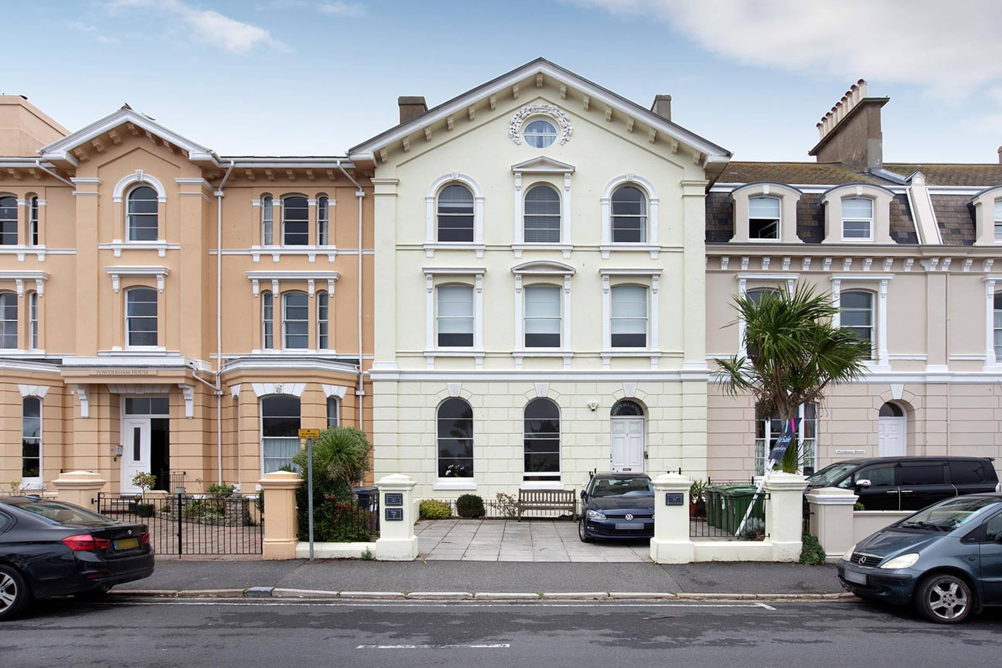 Powderham Terrace, Southlands, TQ14