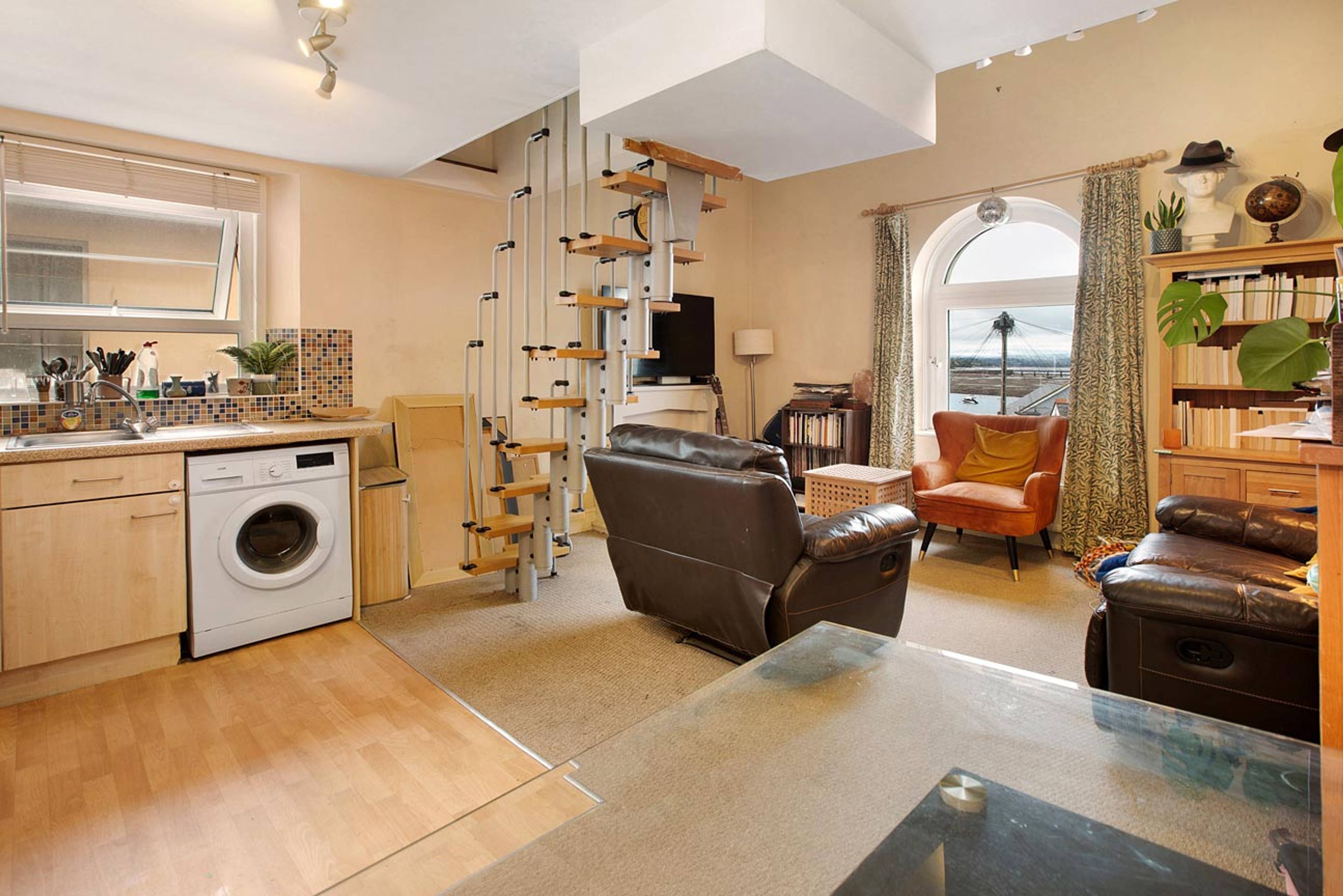 Powderham Terrace, Southlands, TQ14 - 8