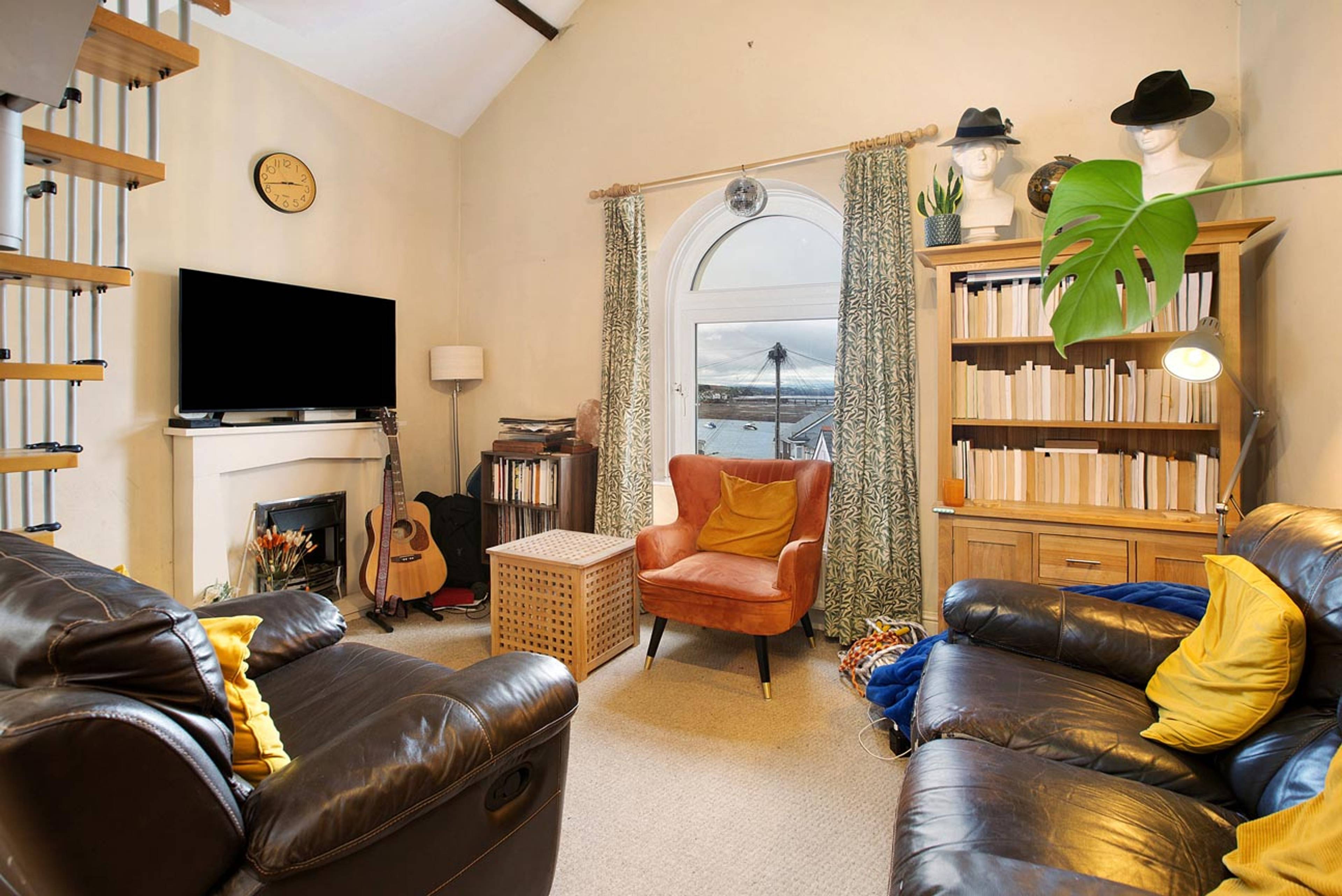 Powderham Terrace, Southlands, TQ14 - 3
