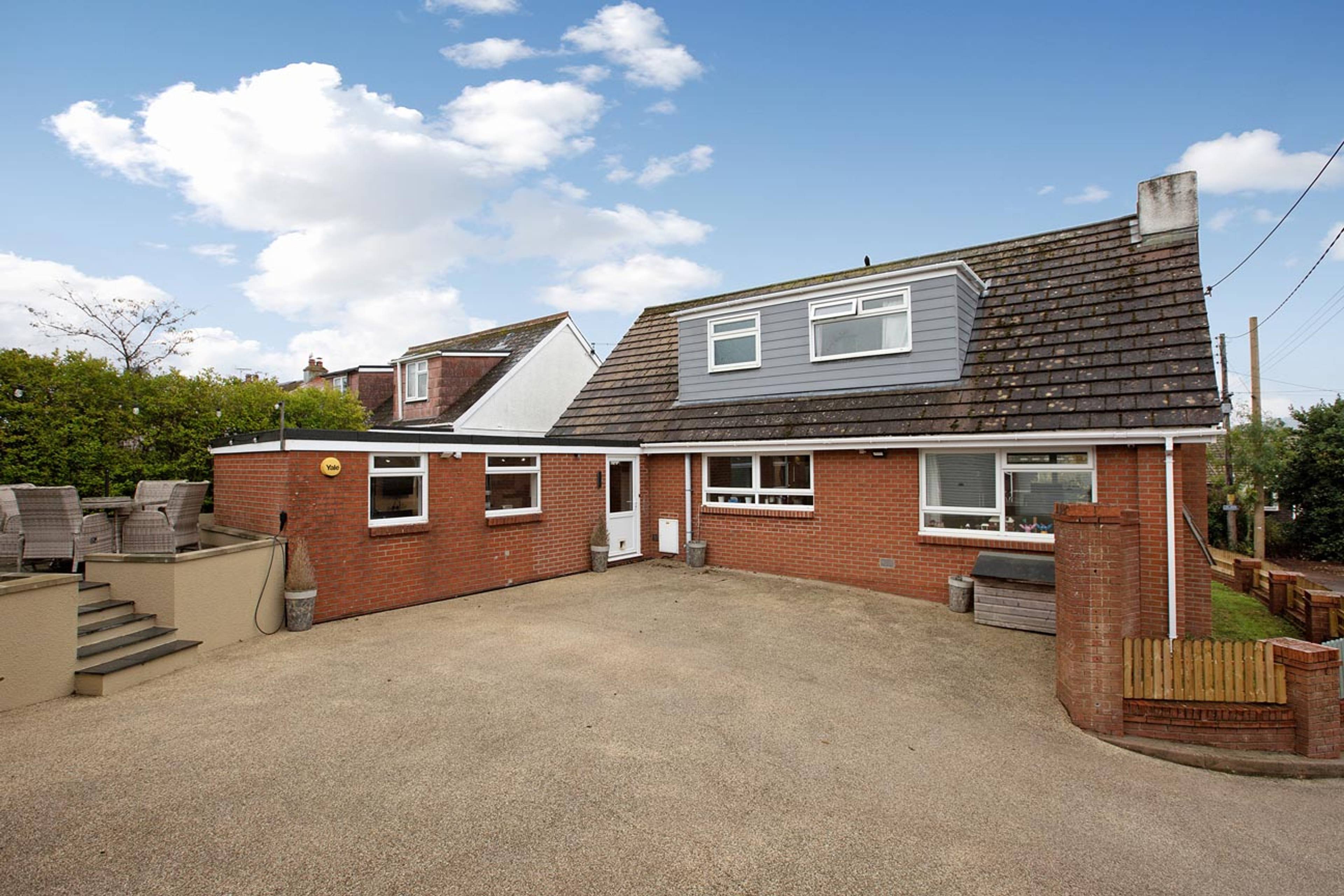 Higher Kingsdown Road, Teignmouth, TQ14 - 1