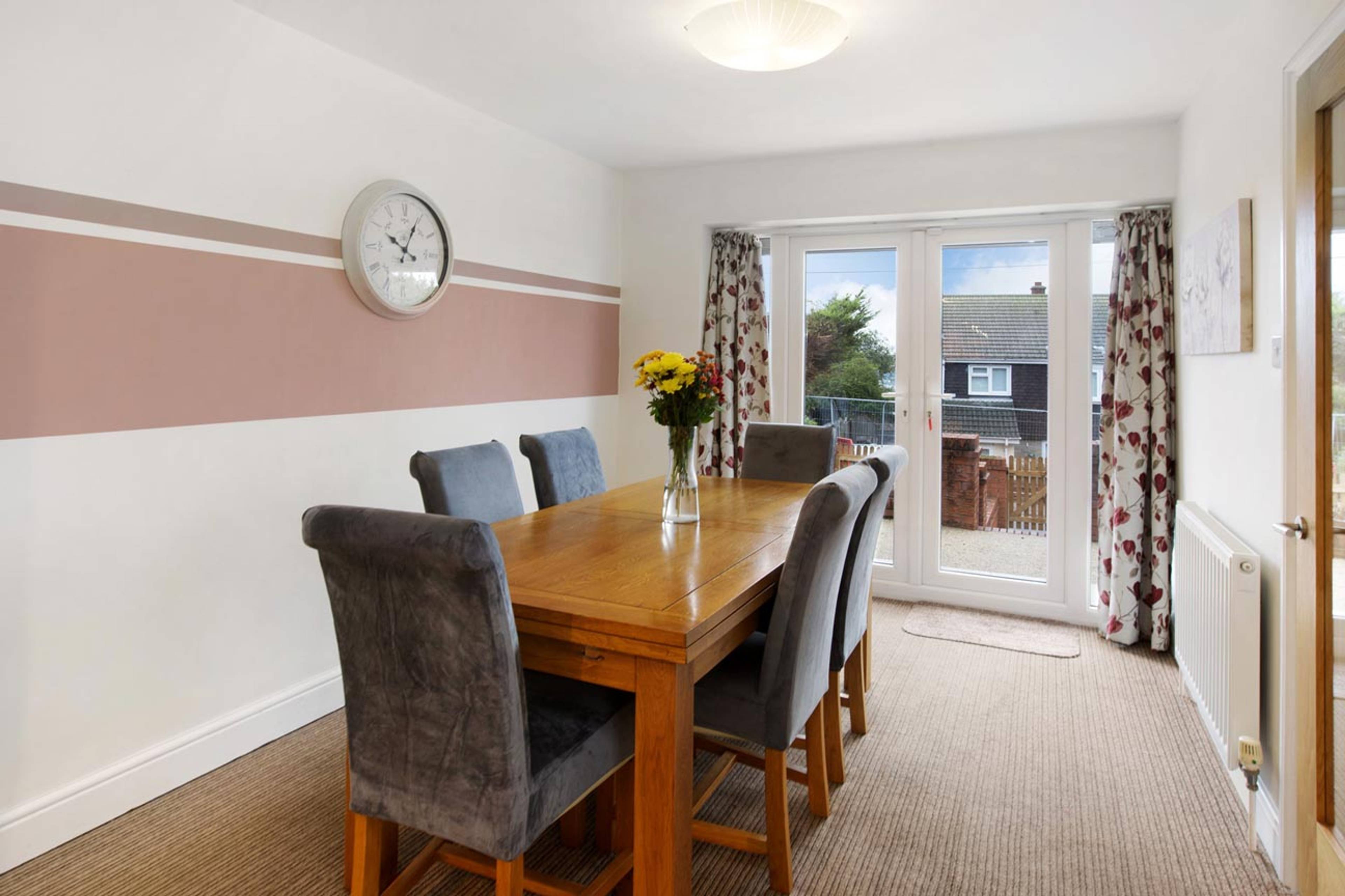 Higher Kingsdown Road, Teignmouth, TQ14 - 8