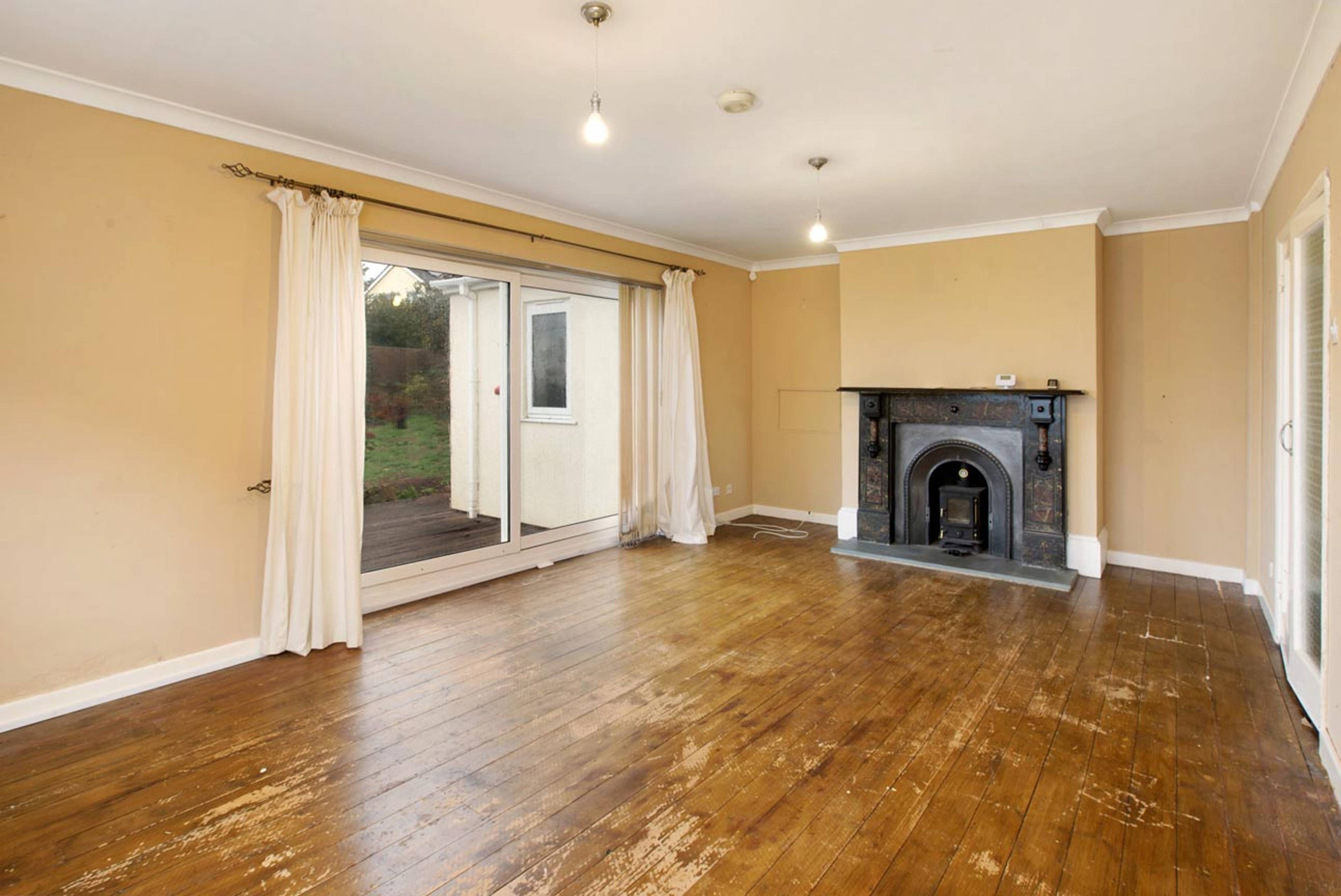 Higher Woodway Road, Teignmouth, TQ14 - 3