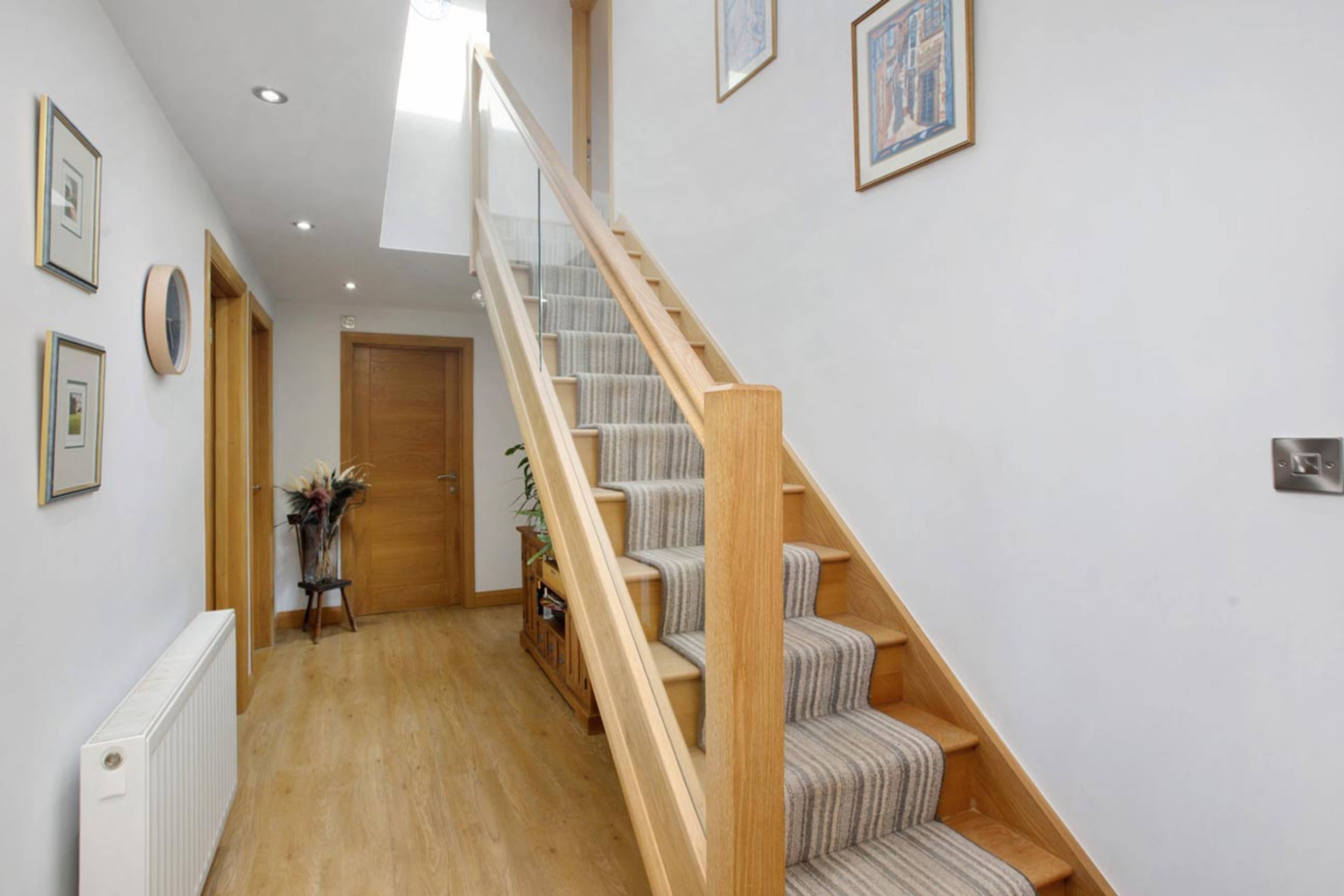 Charlemont Road, Teignmouth, TQ14 - 5