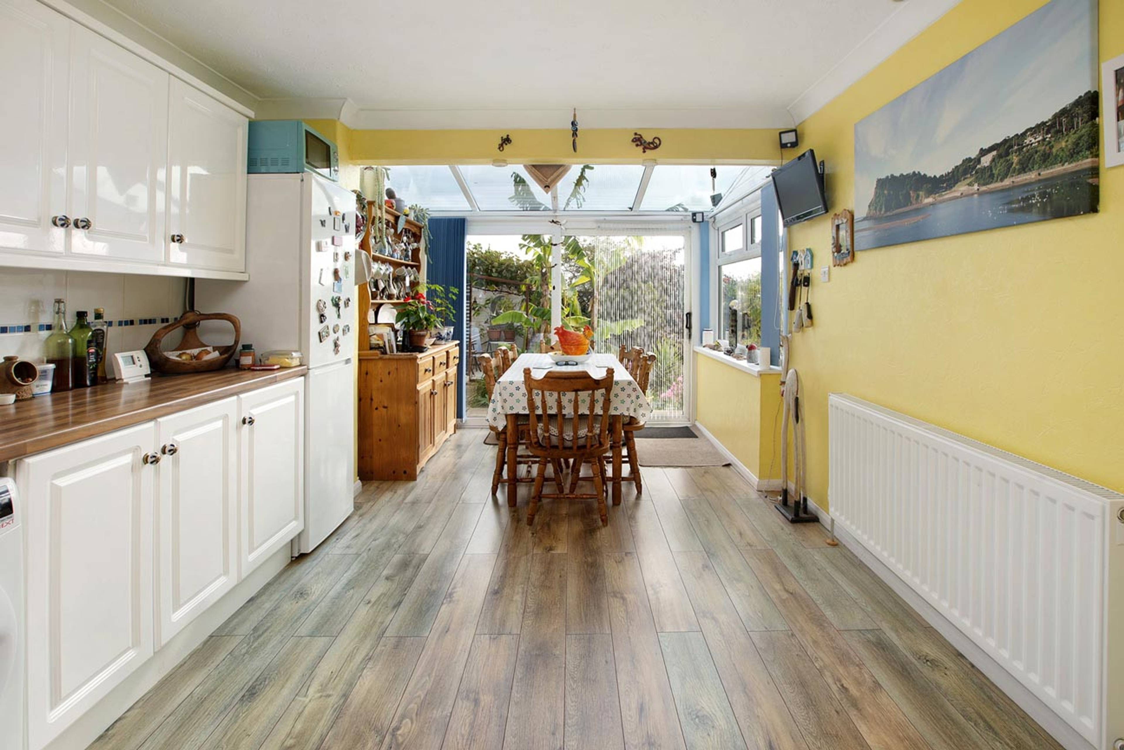Lake Avenue, Teignmouth, TQ14 - 2