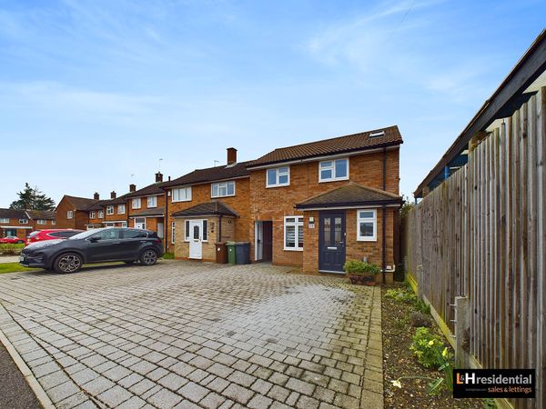 Kenilworth Close, Borehamwood, WD6