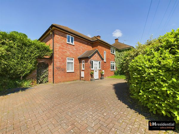 Buckingham Road, Borehamwood, WD6