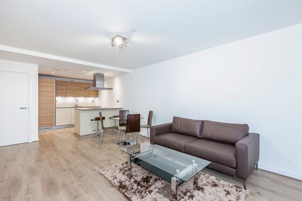 Station Street, Unex Tower, E15