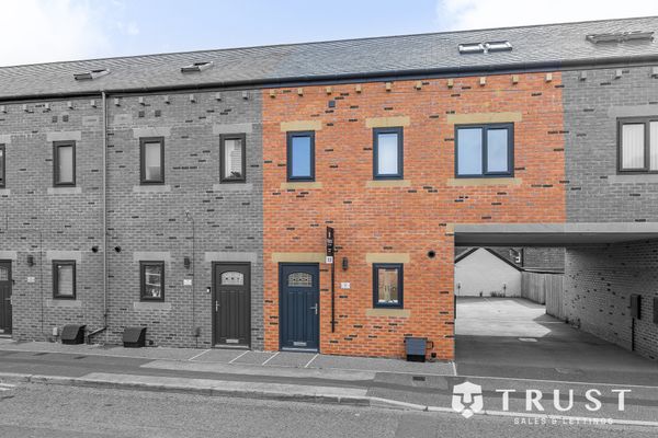 South Queen Street, Morley, LS27