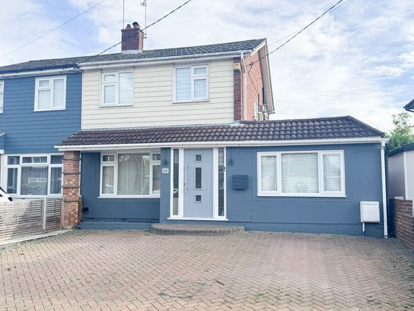 Manor Road, Benfleet, SS7