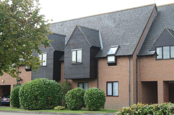 Poplars Close, Stone, HP17