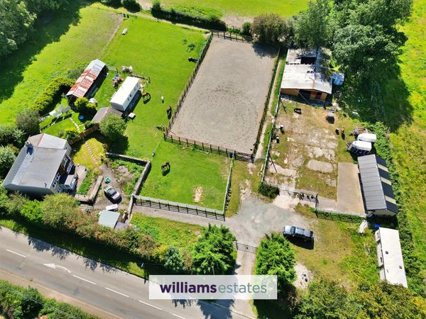 Lloc, Holywell, CH8
