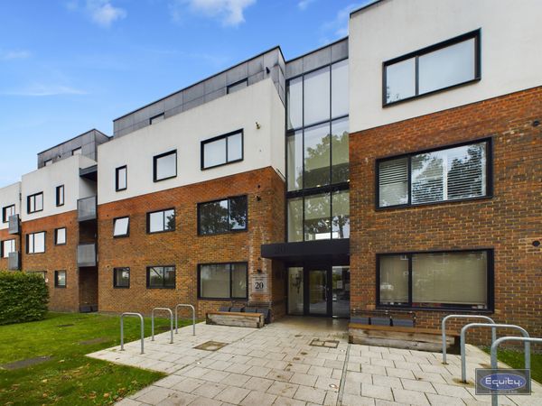 Lingfield Crescent, London, SE9
