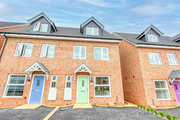 Pattison Street, Shuttlewood, S44