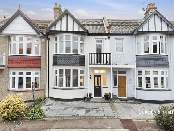 Lord Roberts Avenue, Leigh-On-Sea, SS9