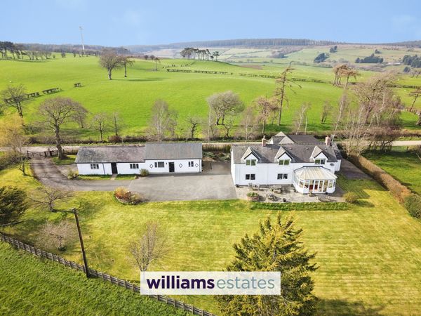 Clawddnewydd, Ruthin, LL15