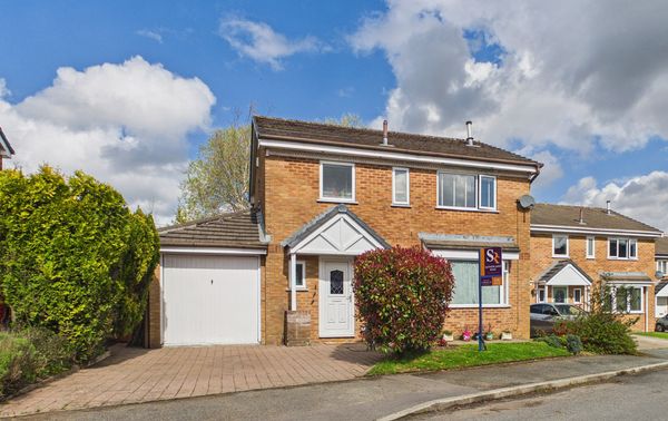 Brookside Road, Chapel-En-Le-Frith, SK23