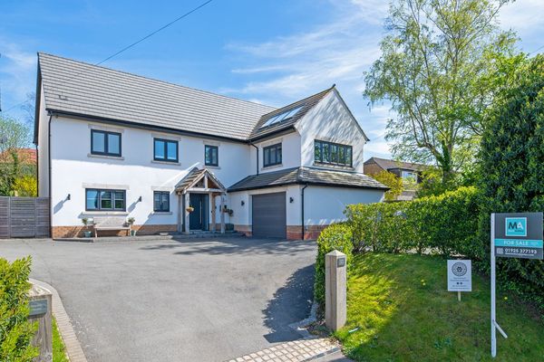 Delph Lane, Daresbury, WA4