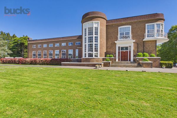 Wycombe Road, Saunderton, HP14
