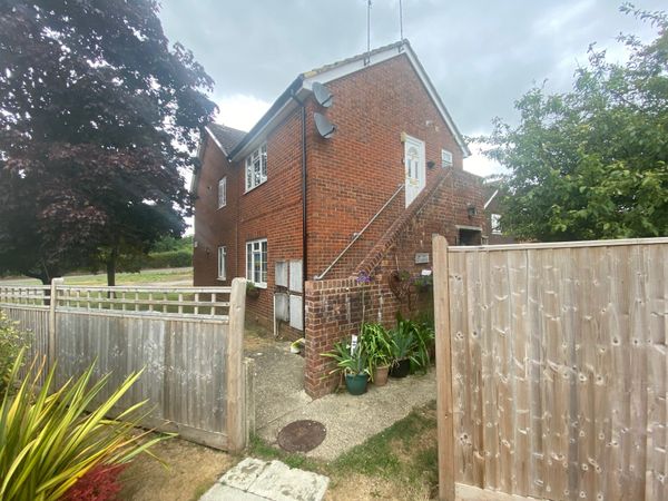 Elmbridge Road, Cranleigh, GU6