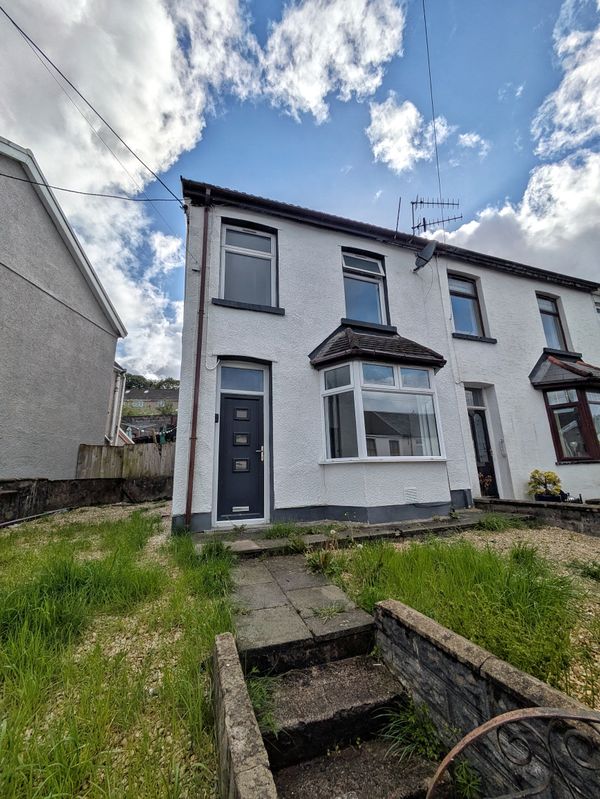 Mikado Street, Tonypandy, CF40