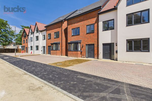 Francis Avenue, Aylesbury, HP21