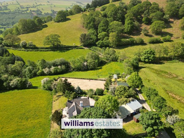Carrog, Corwen, LL21