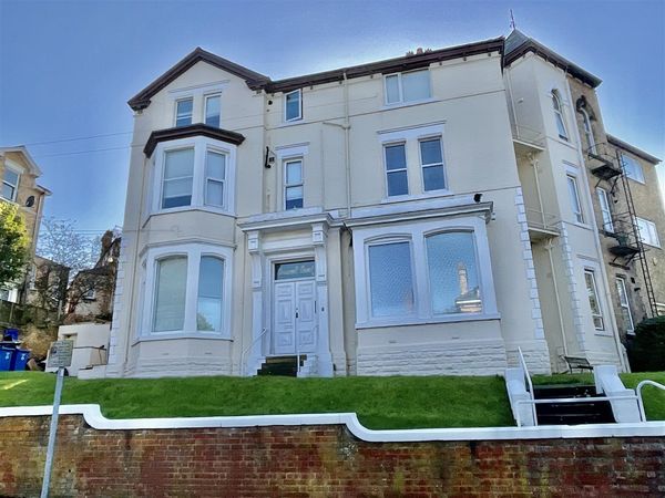 Cromwell Parade, Scarborough, YO11