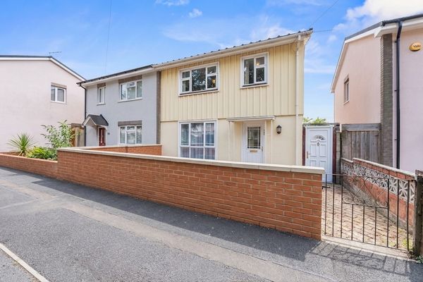 Beech Avenue, Swindon, SN2