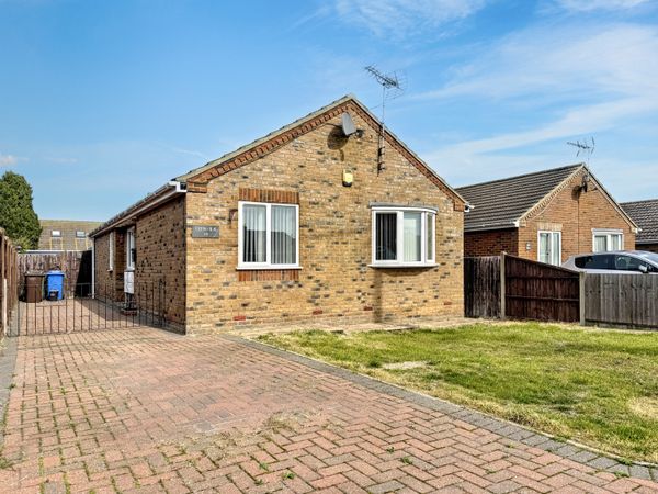 Warden View Gardens, Leysdown-On-Sea, ME12