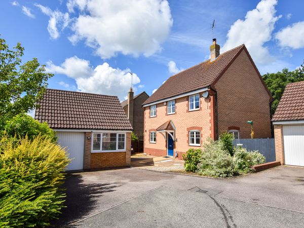 Herbert Gardens, Towcester, NN12