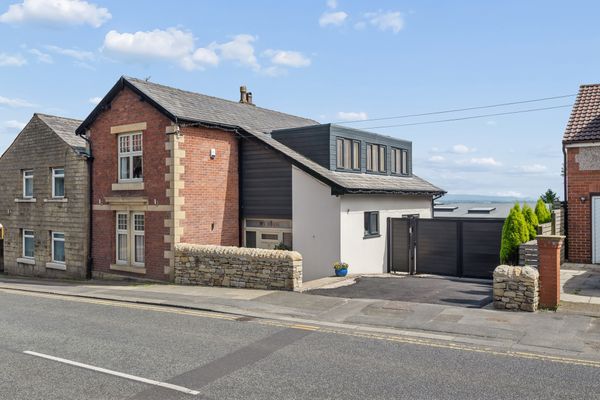 Ivy Street, Holcombe Brook