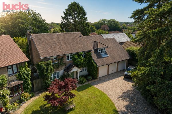 Cherry Tree Close, Speen, HP27