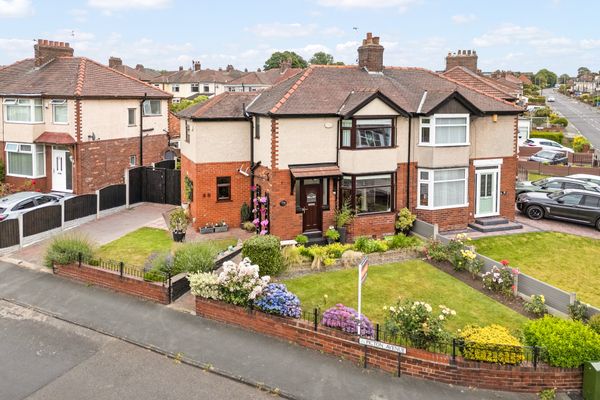 Picton Avenue, Runcorn, WA7