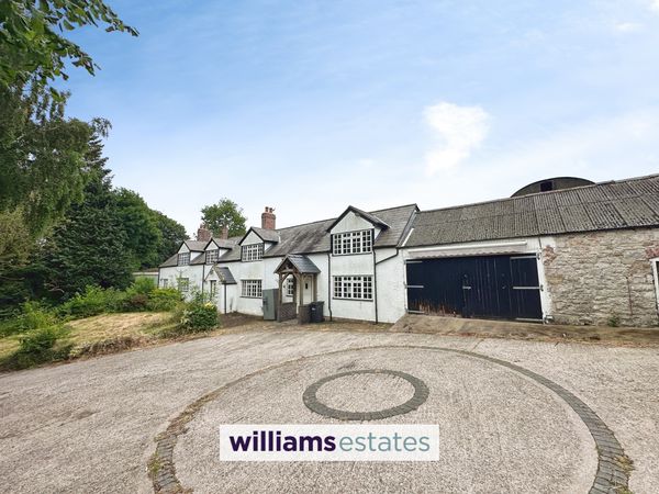 Fachallt Road, Whitford, CH8