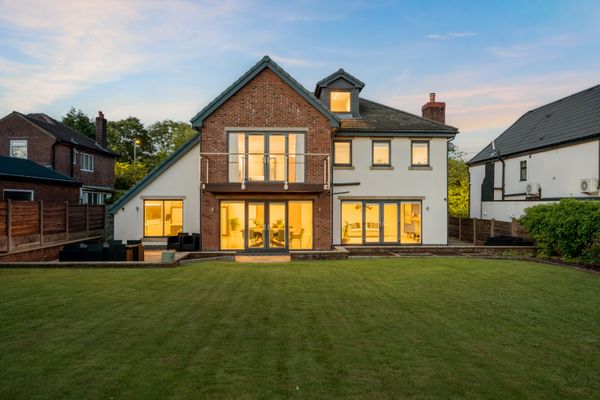 Walmersley Road, Walmersley