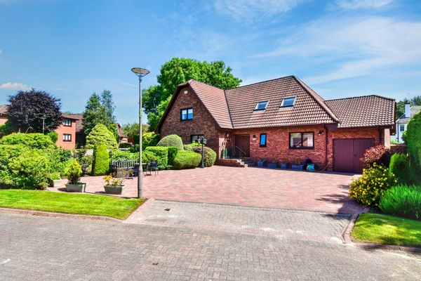 Linn Gardens, Cumbernauld, G68