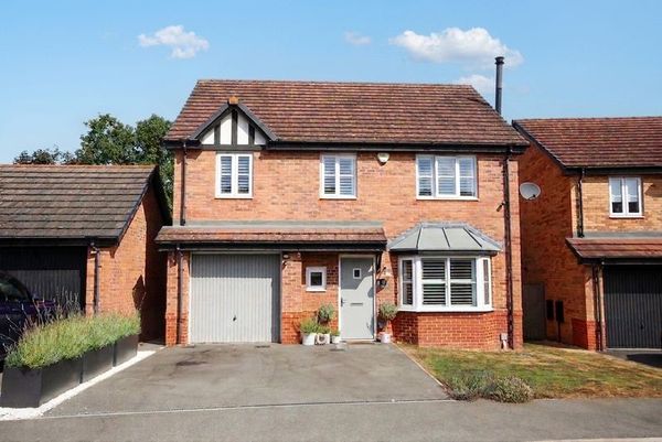 Clarence Drive, Cuddington, CW8